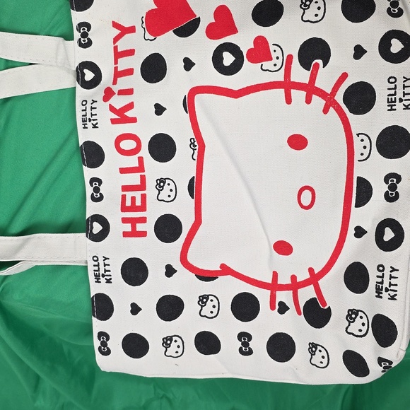 Hello Kitty White and Black Tote Bag 16x11x3 Never Used - Picture 2 of 5